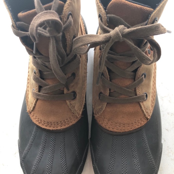 Sorel boots - Picture 3 of 7